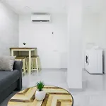 צופית דירות אירוח 2 דירות, האחת חדר שינה וסלון והשניה 2 חדרי שינה וסלון